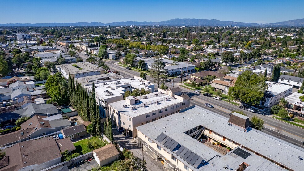 More Photos Of 13430 Victory Blvd, Van Nuys Apartments For Sale