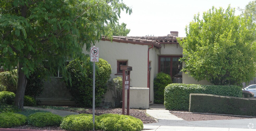 More Photos Of 2890 Concord Blvd, Concord Medical For Sale