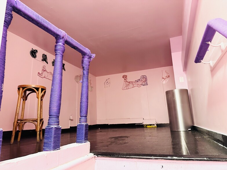 More Photos Of 181 Orchard St, New York Storefront Retail Office For Lease