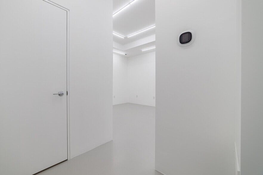 More Photos Of 422 S Highland Ave, Baltimore Storefront Retail Residential For Sale