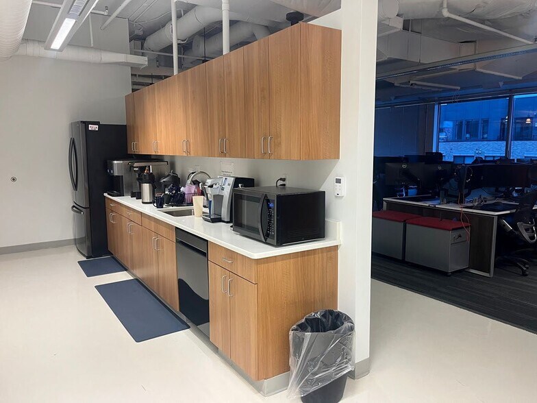 More Photos Of 360 N Main St, Royal Oak Apartments For Lease