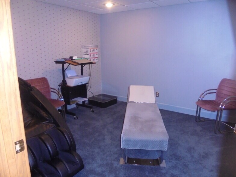 More Photos Of 320 E Hobsonway, Blythe Healthcare For Sale