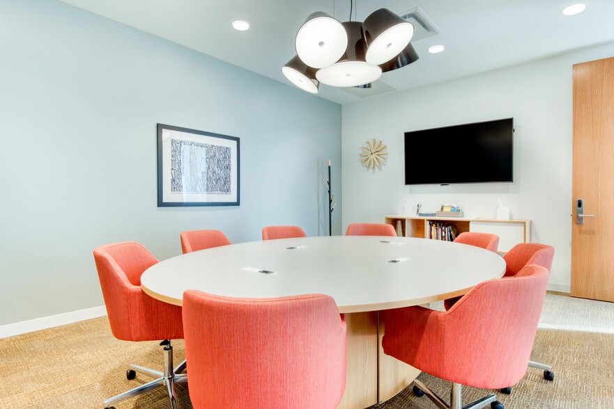 More Photos Of 1011 S Hamilton Rd, Chapel Hill Office For Lease