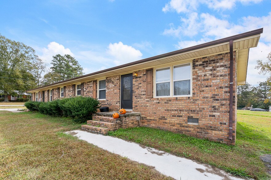 Primary Photo Of 36 Almon Church Rd, Covington Apartments For Sale