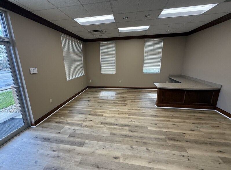 More Photos Of 1835-1855 Successful Dr, Fairborn Distribution For Lease