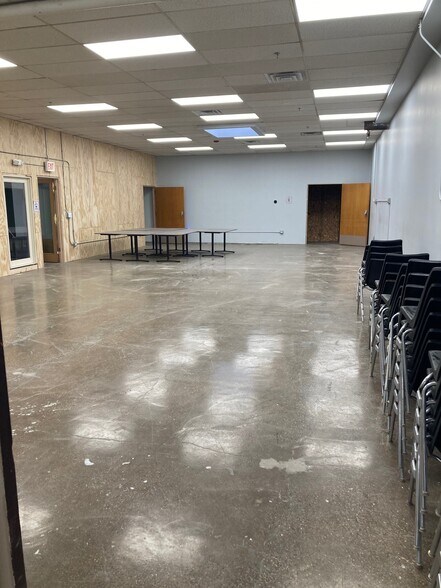 More Photos Of 1245 Hartrey Ave, Evanston Flex For Lease