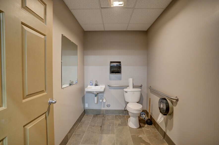 More Photos Of 7281 S State Rd, Goodrich Freestanding For Sale