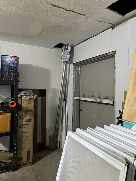 More Photos Of 3051 E Thomas Rd, Phoenix Freestanding For Sale