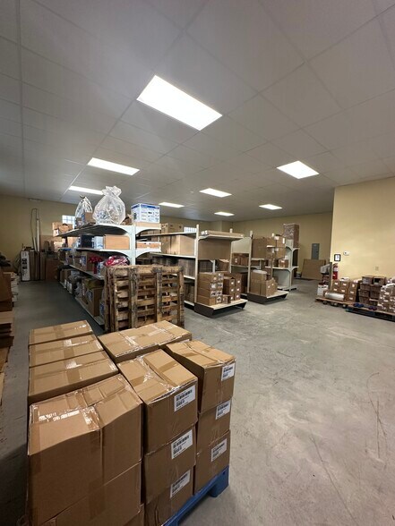 More Photos Of 1810 Joseph Lloyd Pky, Willoughby Flex For Sale