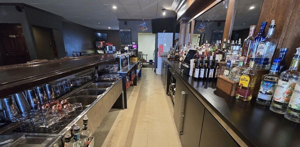 More Photos Of 78 Franklin St, Auburn Restaurant For Sale