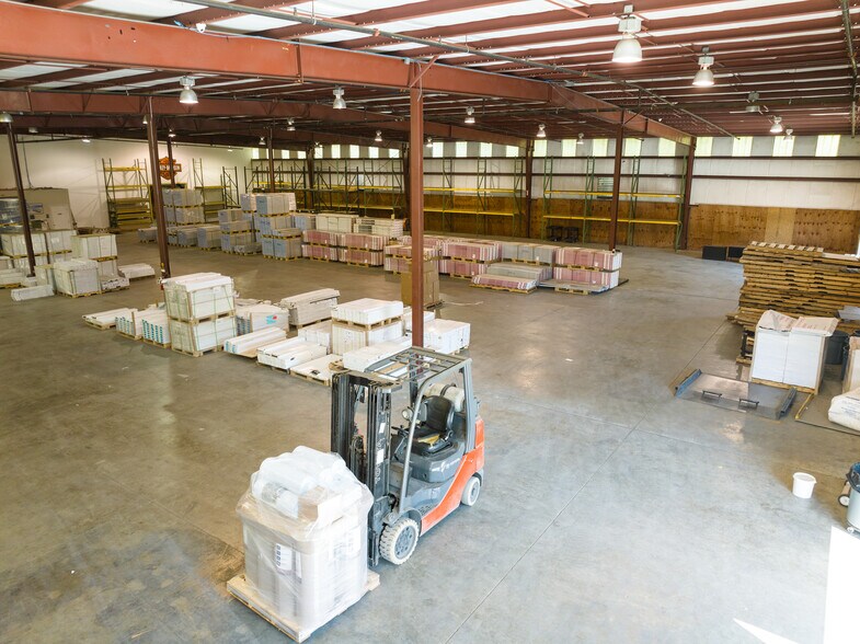 More Photos Of 1356 Bennett Dr, Longwood Distribution For Sale