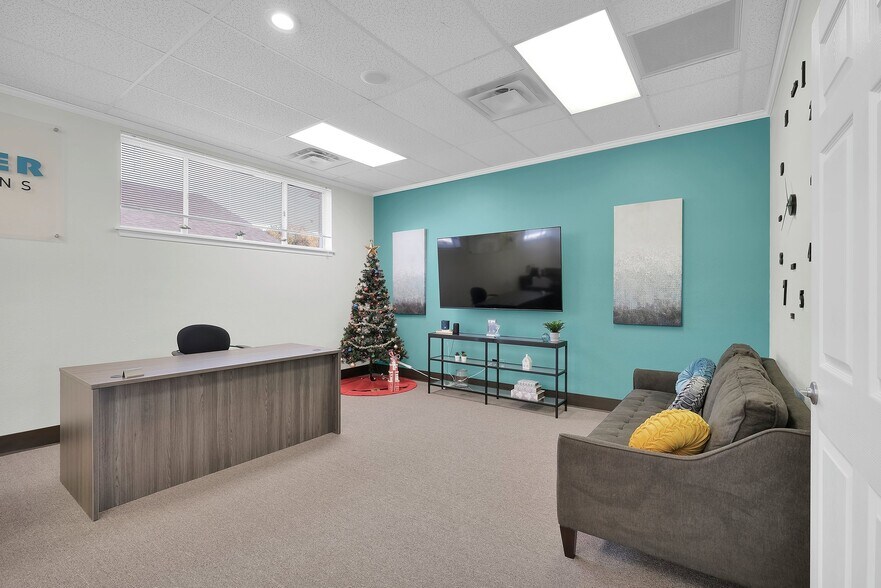 More Photos Of 3400 Kori Rd, Jacksonville Loft Creative Space For Sale