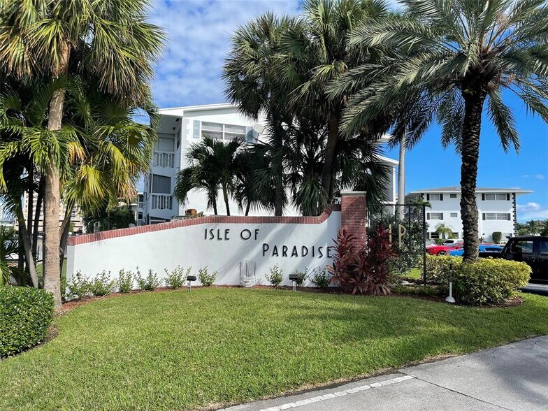 Primary Photo Of 450 Paradise Isle Blvd, Hallandale Beach Land For Sale