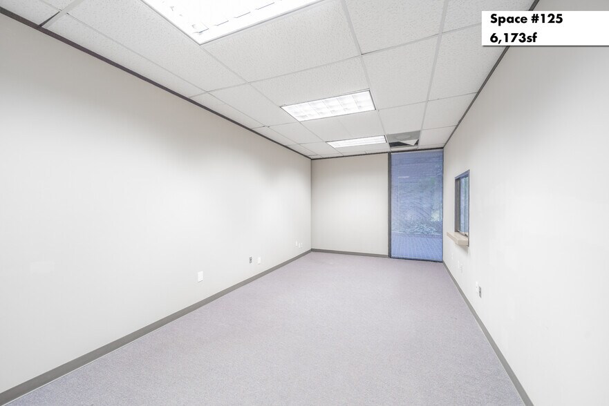More Photos Of 1880 S Dairy Ashford Rd, Houston Office Residential For Lease