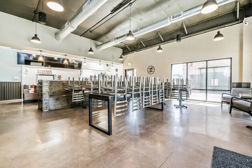 More Photos Of 9402 Hillside Rd, Amarillo Freestanding For Lease