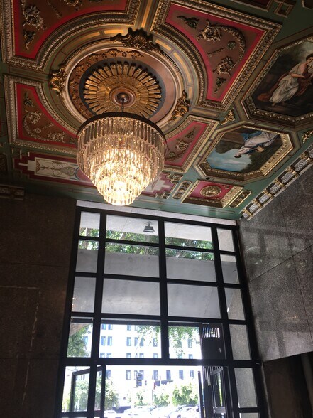 More Photos Of 742-748 S Hill St, Los Angeles Loft Creative Space For Lease