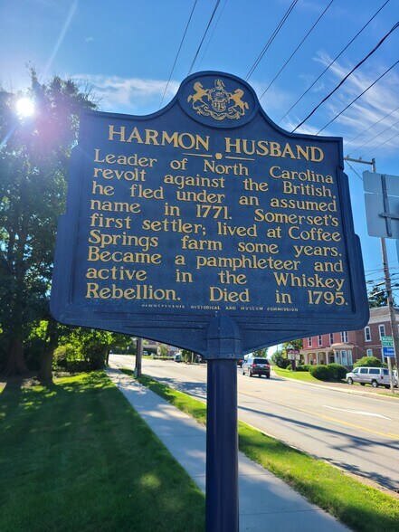 More Photos Of 555 E Main St, Somerset Flex For Sale