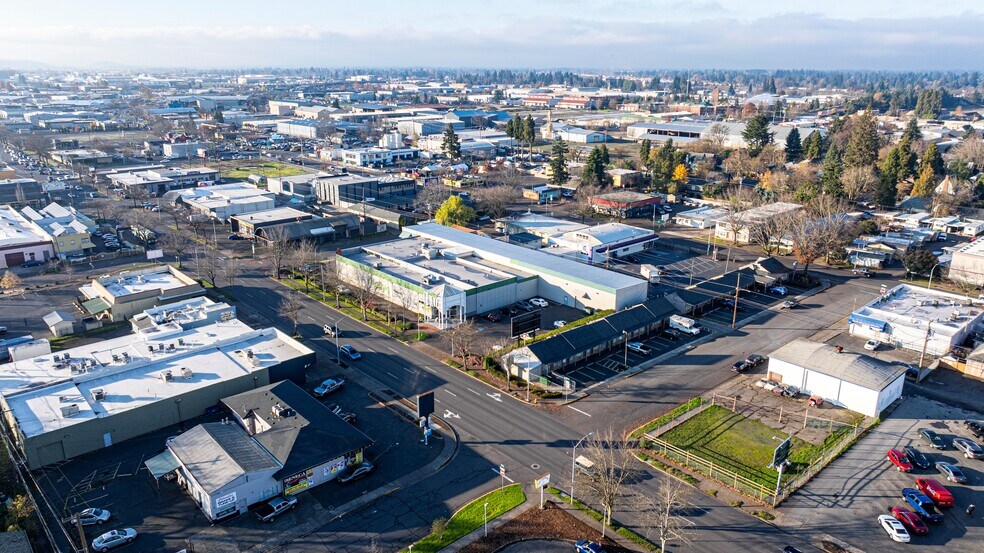 More Photos Of 1465 W 7th Ave, Eugene Freestanding For Sale