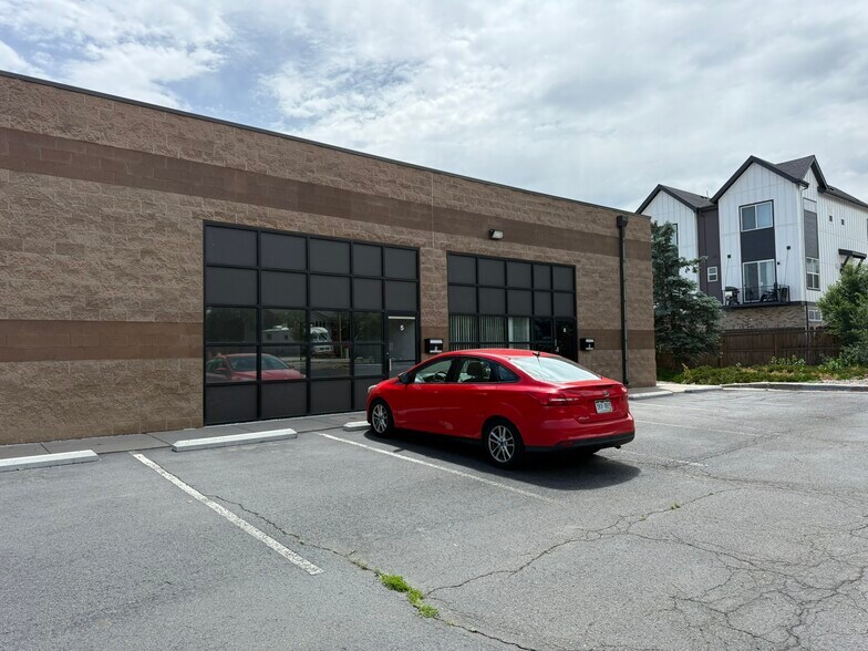 More Photos Of 12200 W 52nd Ave, Wheat Ridge Warehouse For Lease