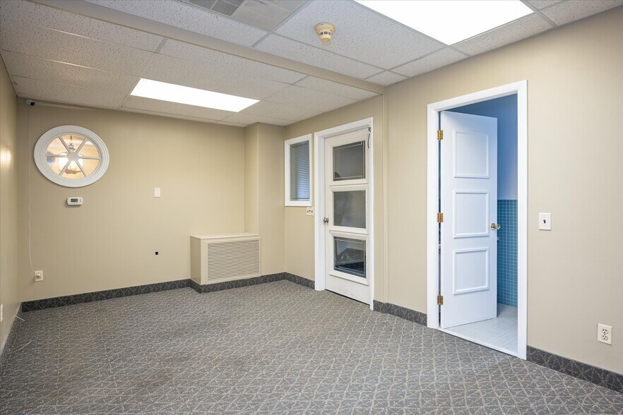 More Photos Of 287 Andrews St, Rochester Medical For Sale