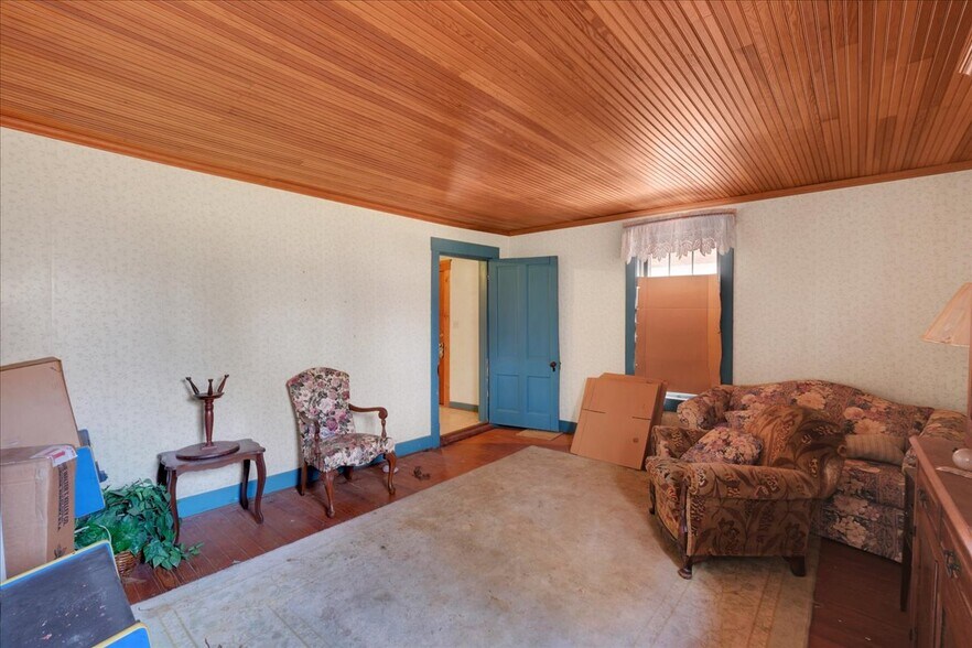 More Photos Of 9512 National Turnpike, Fairdale Land For Sale