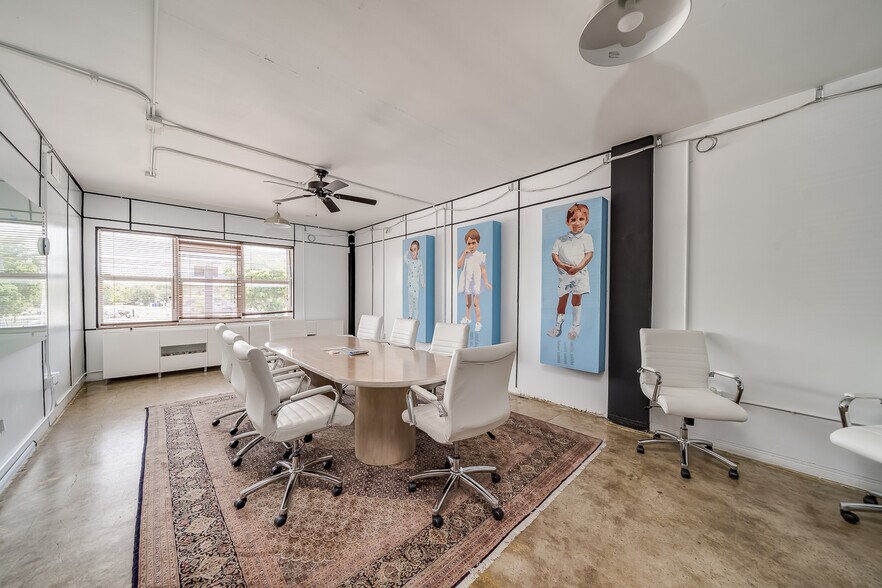 More Photos Of 1930-1934 Tyler St, Hollywood Office For Lease