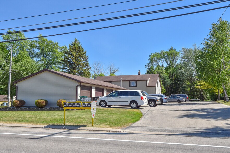 More Photos Of N96W20275 County Line Rd, Menomonee Falls Multifamily For Sale
