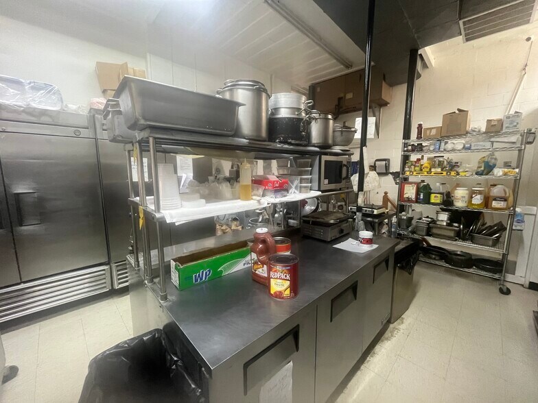 More Photos Of 114 E Lincoln Ave, Mc Donald Storefront For Lease