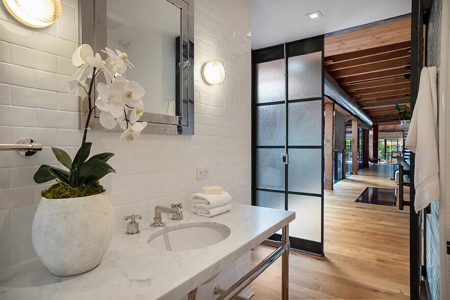 More Photos Of 421 Tehama St, San Francisco Loft Creative Space For Sale