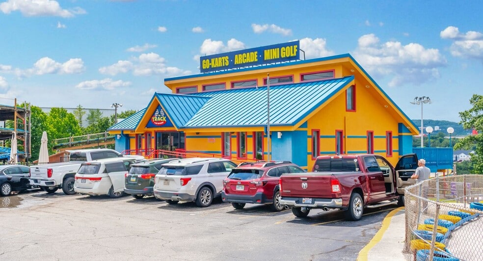 Primary Photo Of 2505 W 76 Country Blvd, Branson General Retail For Sale