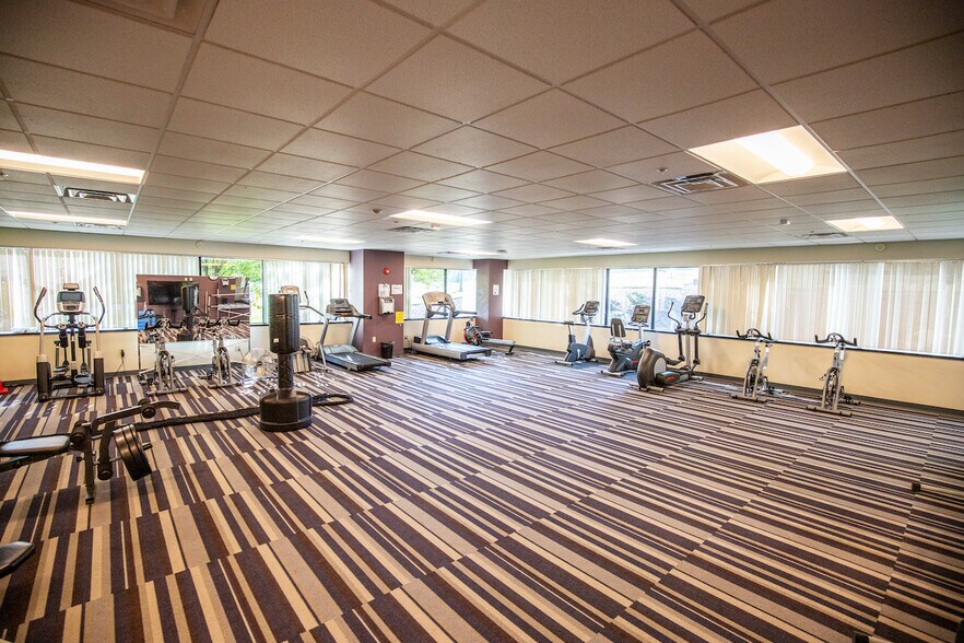 More Photos Of 3000 Park Lane Dr, Pittsburgh Office For Lease