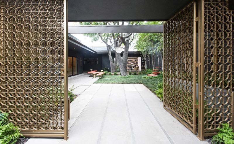 Primary Photo Of 8271 Beverly Blvd, Los Angeles Freestanding For Lease