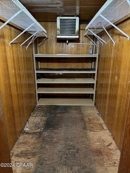 More Photos Of 318 4th St NE, Devils Lake Bar For Sale