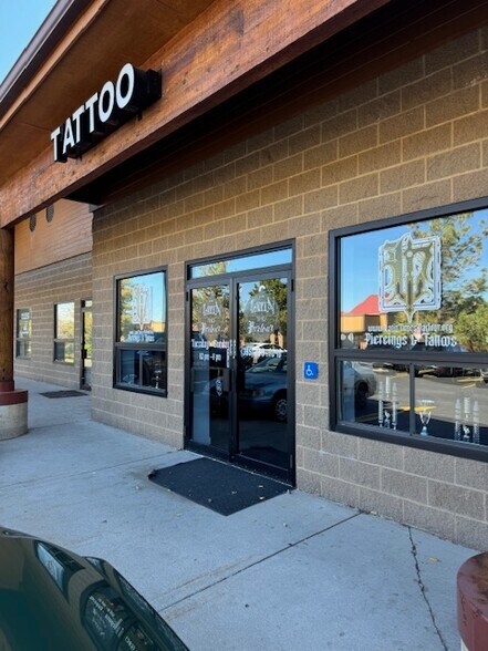 More Photos Of 875 Iron Horse Dr, Park City Storefront Retail Office For Lease