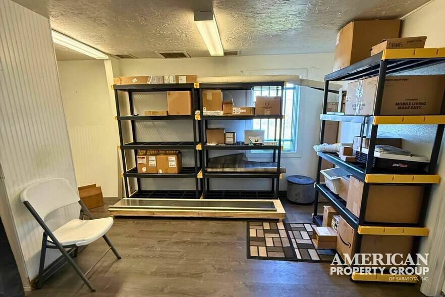 More Photos Of 1323 20th Ave, Palmetto Warehouse For Lease