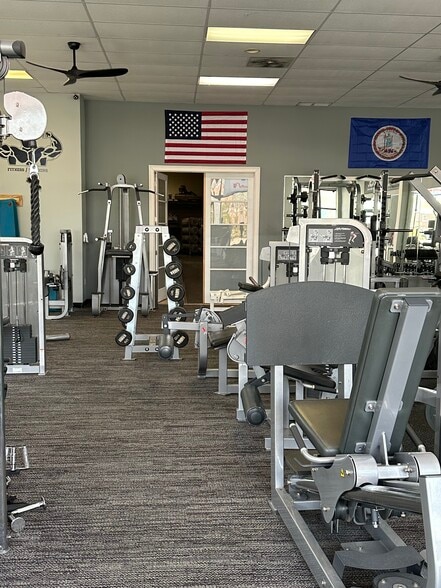 More Photos Of 3285 Berkmar Dr, Charlottesville Freestanding For Lease