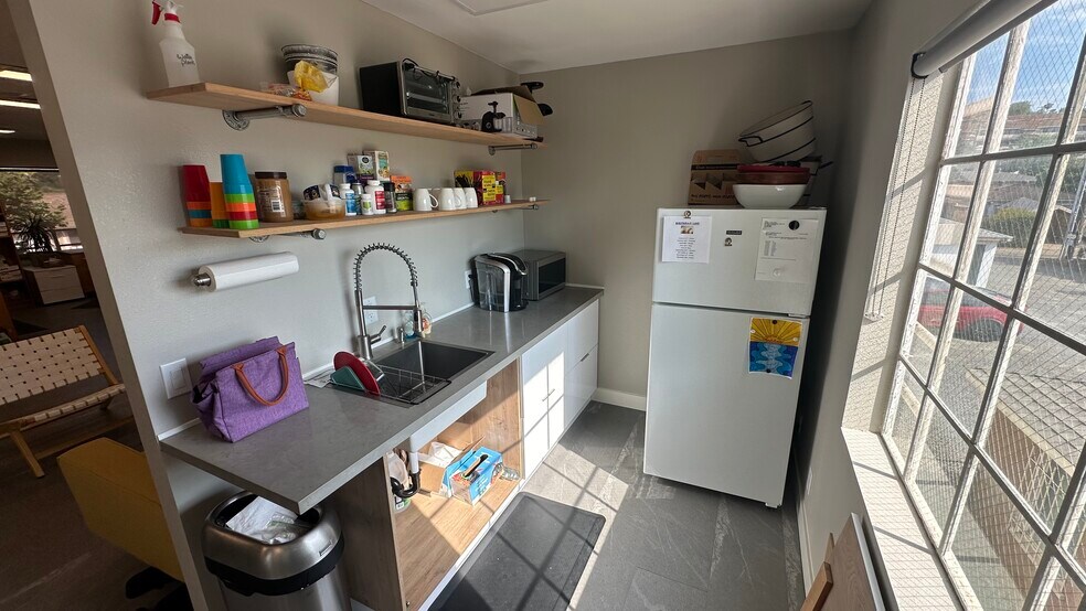 More Photos Of 899 E Grand Ave, Escondido Medical For Sale