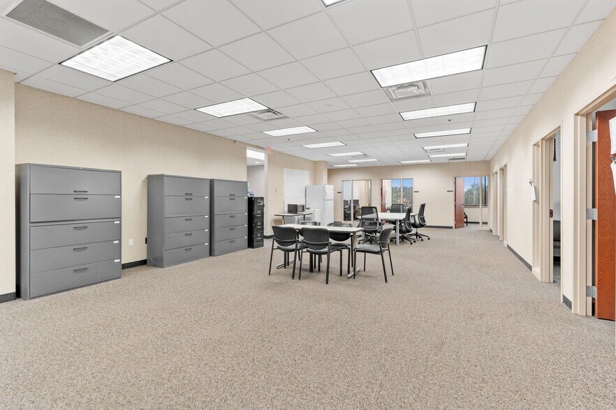 More Photos Of 2775 Blue Water Rd, Eagan Office For Sale