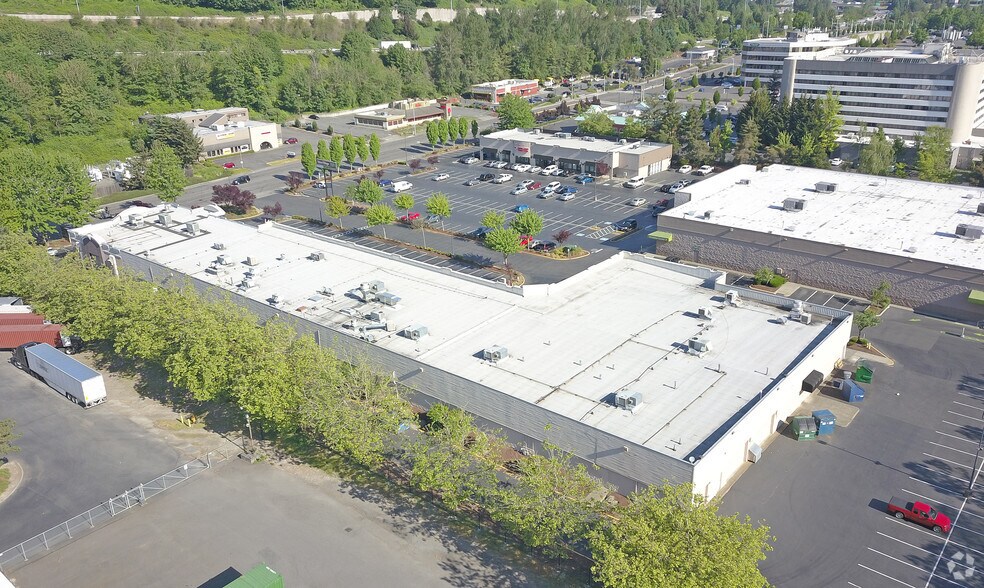 More Photos Of 16874 Southcenter Pky, Tukwila General Retail For Lease