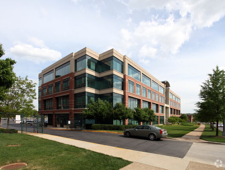 More Photos Of 1220 12th St SE, Washington Office For Lease