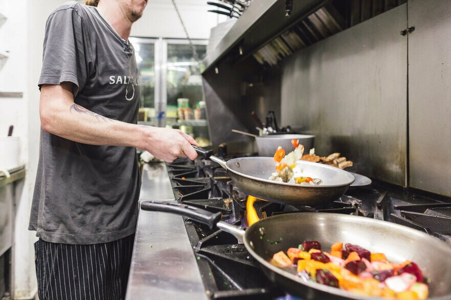 More Photos Of 147 Howerton Ave, Ilwaco Hotel For Sale