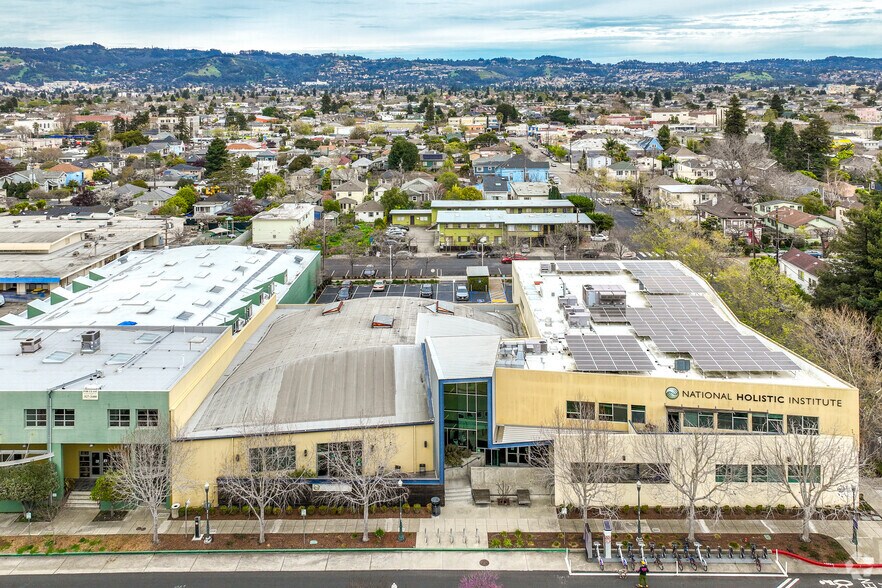 More Photos Of 5900 Doyle St, Emeryville Office For Sale
