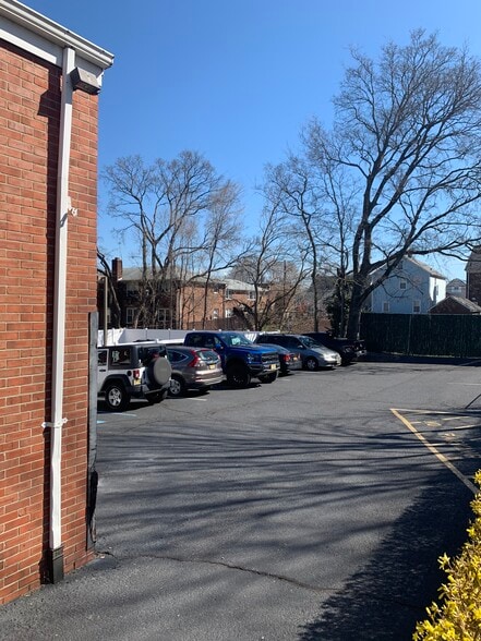 More Photos Of 272-274 High St, Perth Amboy Office For Lease