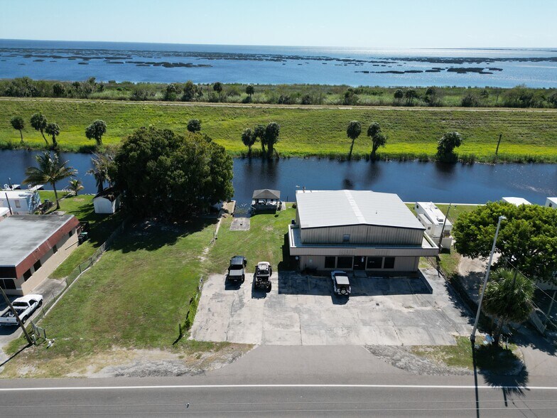 More Photos Of 238 US Highway 441 SE, Okeechobee Storefront Retail Residential For Sale