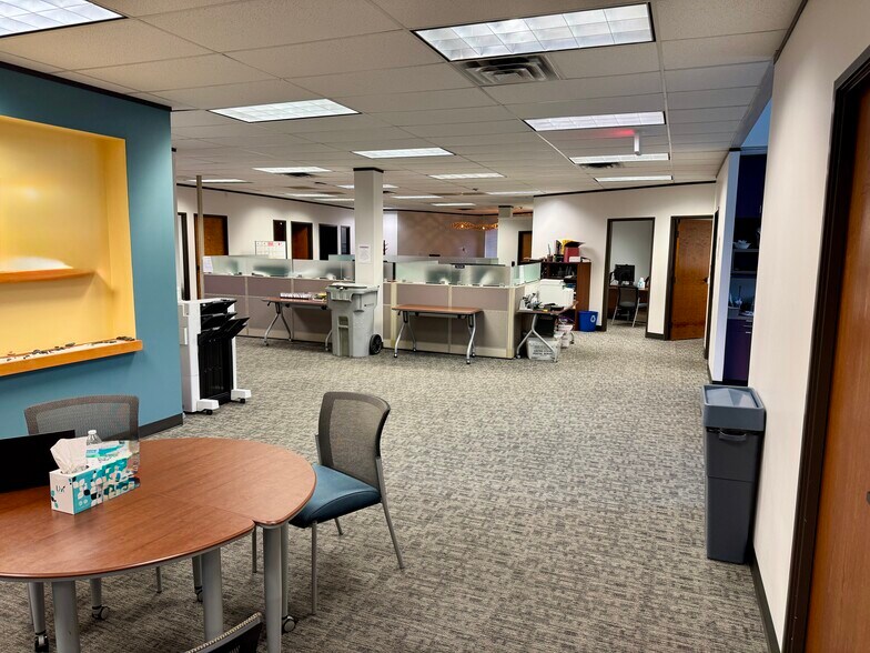 More Photos Of 4604 S Lamar Blvd, Austin Medical For Lease