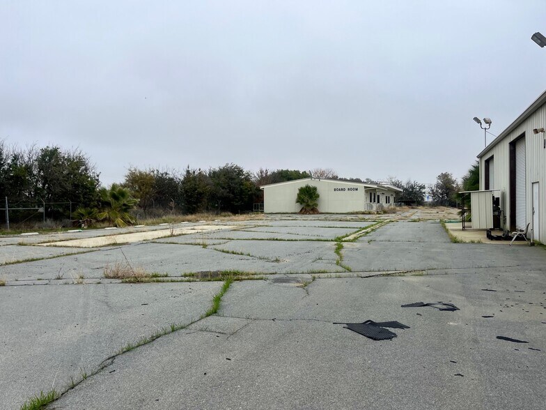 More Photos Of 9800 Cody Ave, Coalinga Specialty For Lease