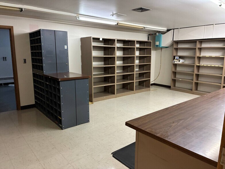 More Photos Of 851 S Rolling Meadows Dr, Fond Du Lac Office For Sale