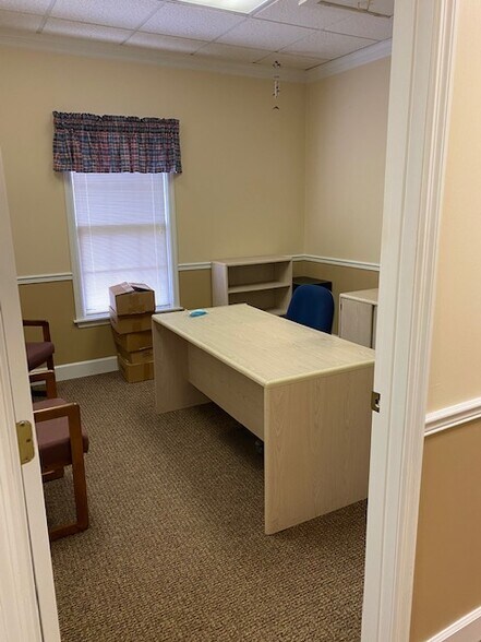 More Photos Of 659 Emory Valley Rd, Oak Ridge Office For Lease