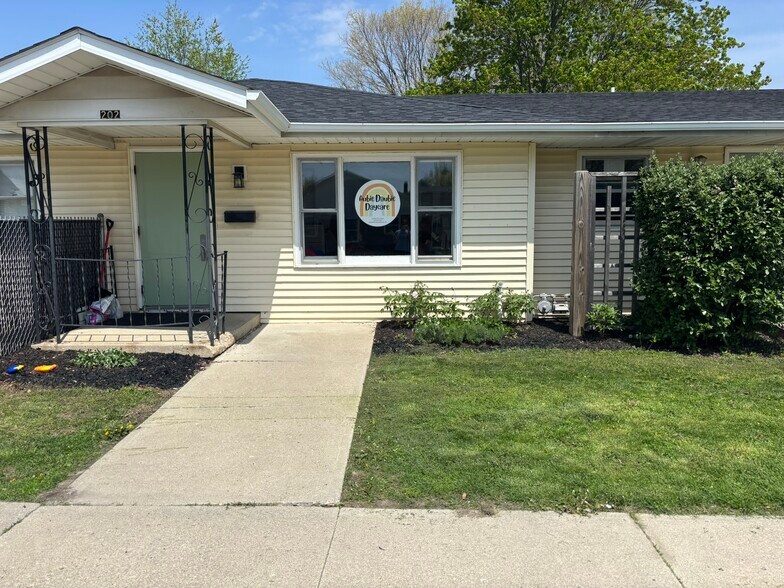 More Photos Of 202 W Plum St, Thorntown Daycare Center For Sale