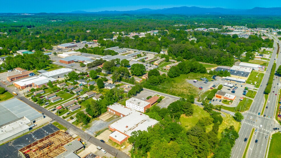 More Photos Of 503 11th Ave, Dalton Manufacturing For Sale